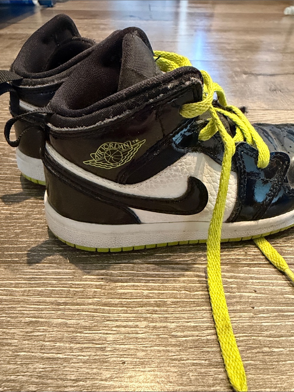 Nike Air Jordan 1 Kids Black Neon Green High Tops Size 8C